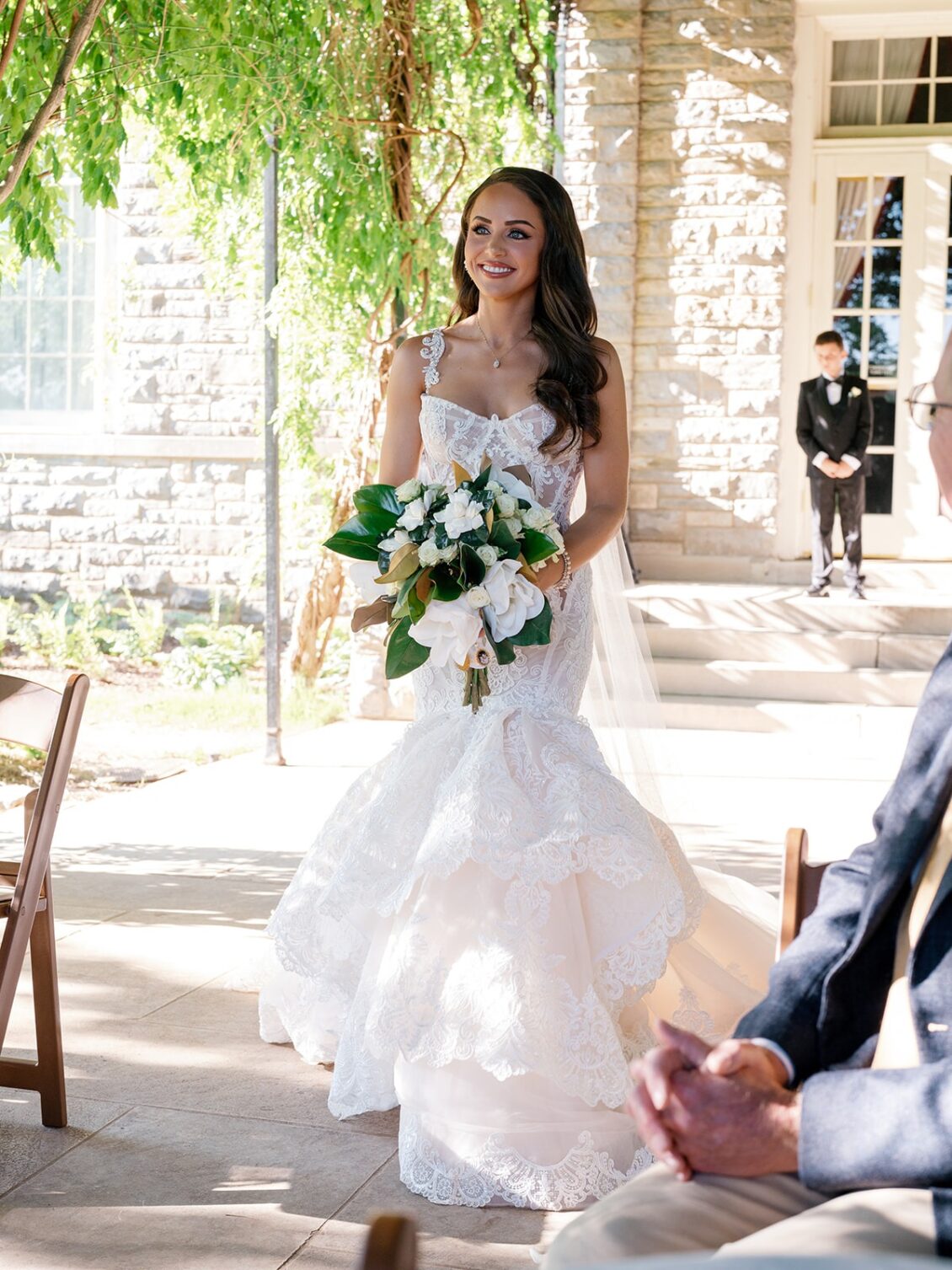 Elegant black-tie wedding portraits and ceremony at Cheekwood Estate & Gardens in Nashville.