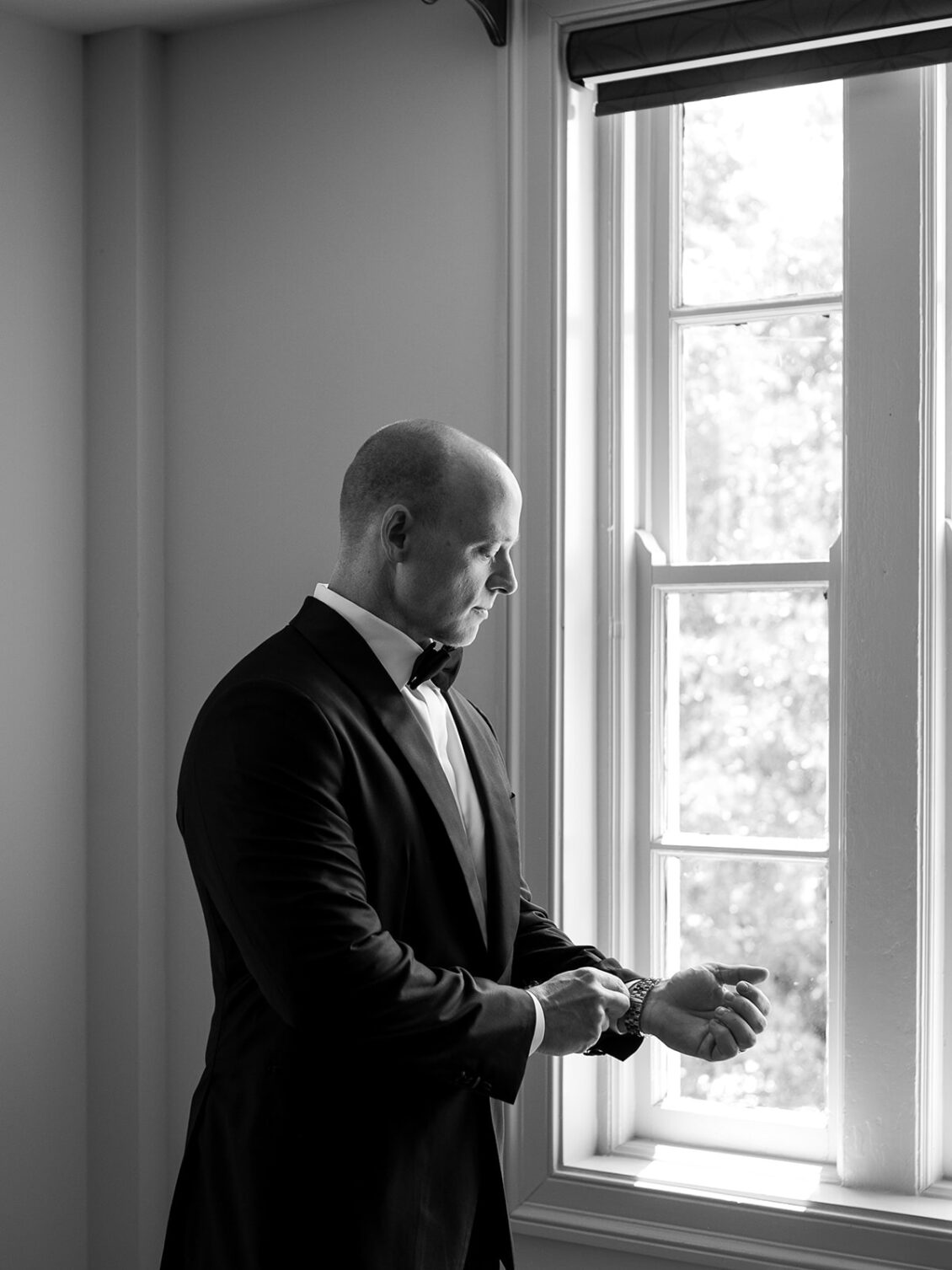 Bride, groom, and wedding party portraits at White House Biloxi on the Mississippi Gulf Coast.
