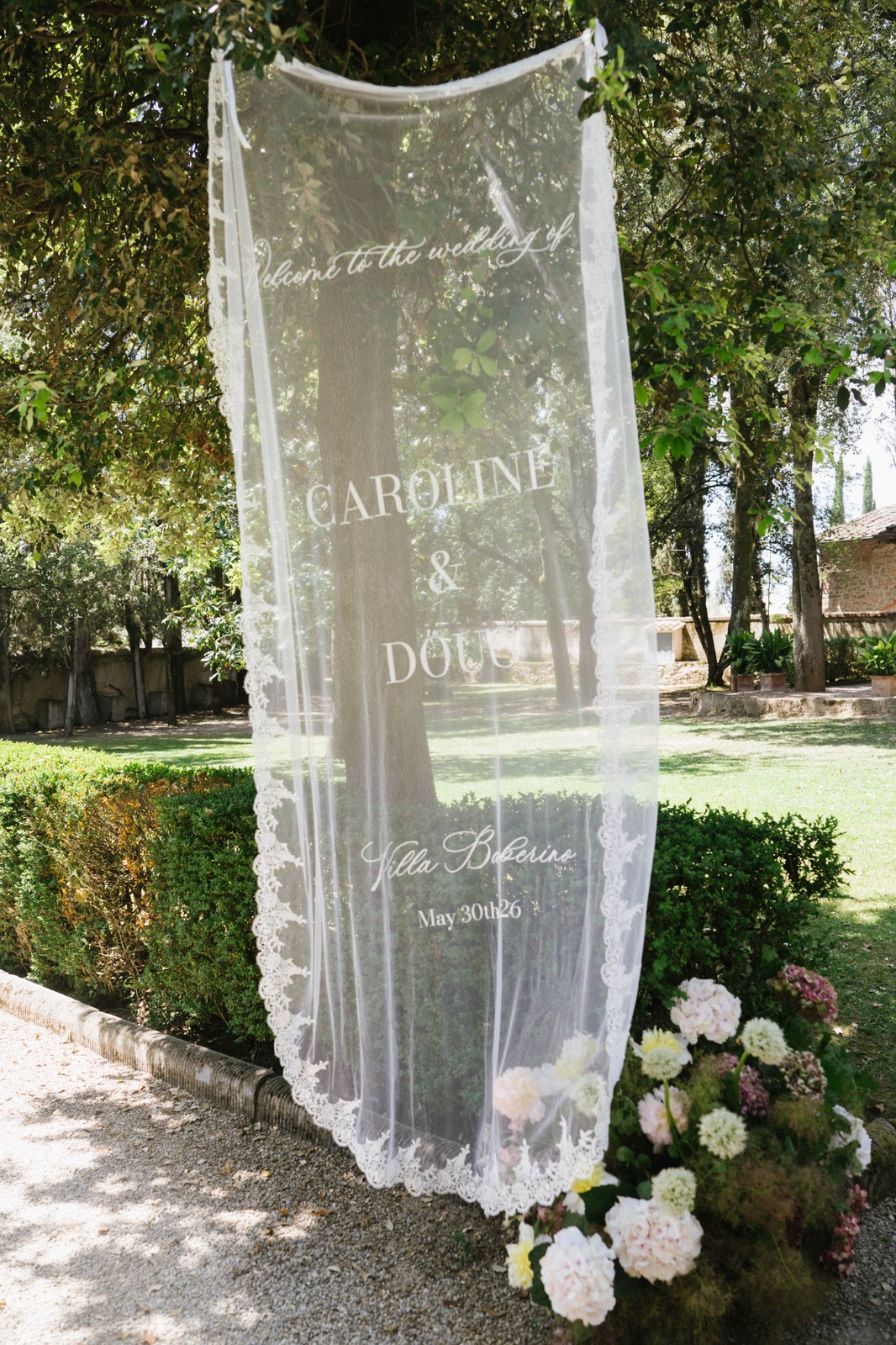 Caroline and Doug’s vintage-inspired Tuscany wedding at Villa Barberino