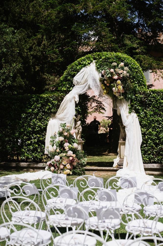 Caroline and Doug’s vintage-inspired Tuscany wedding at Villa Barberino — photograph 7