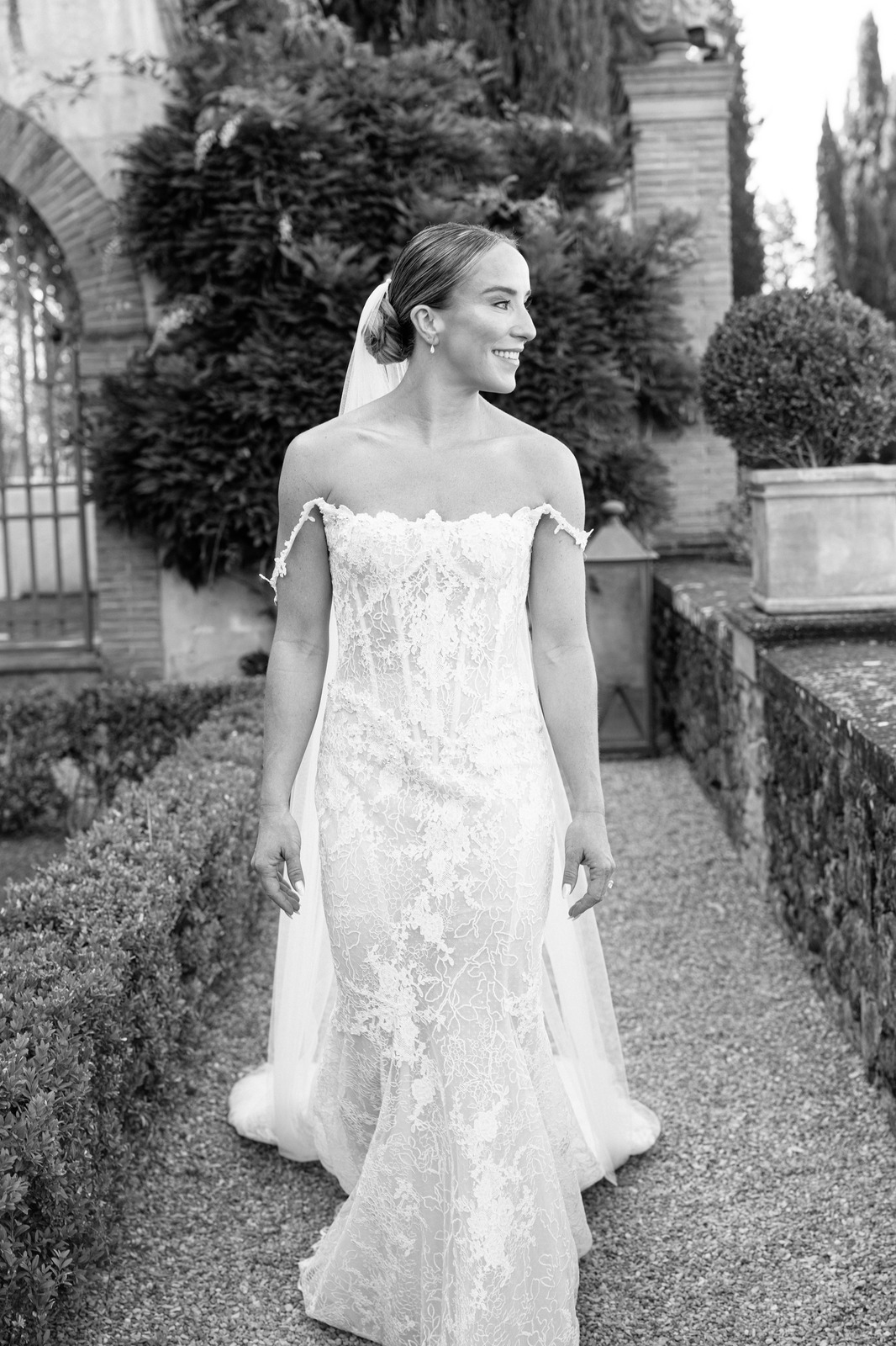 Caroline and Doug’s vintage-inspired Tuscany wedding at Villa Barberino